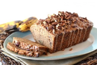 Банановый хлеб с корицей и пеканами