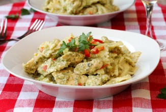 Паста с брокколи и курицей