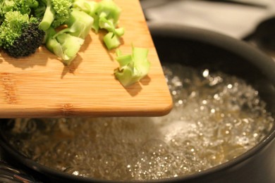 Паста с брокколи и курицей - приготовление