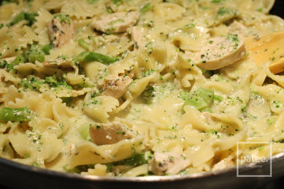 Паста с брокколи и курицей - Шаг 16