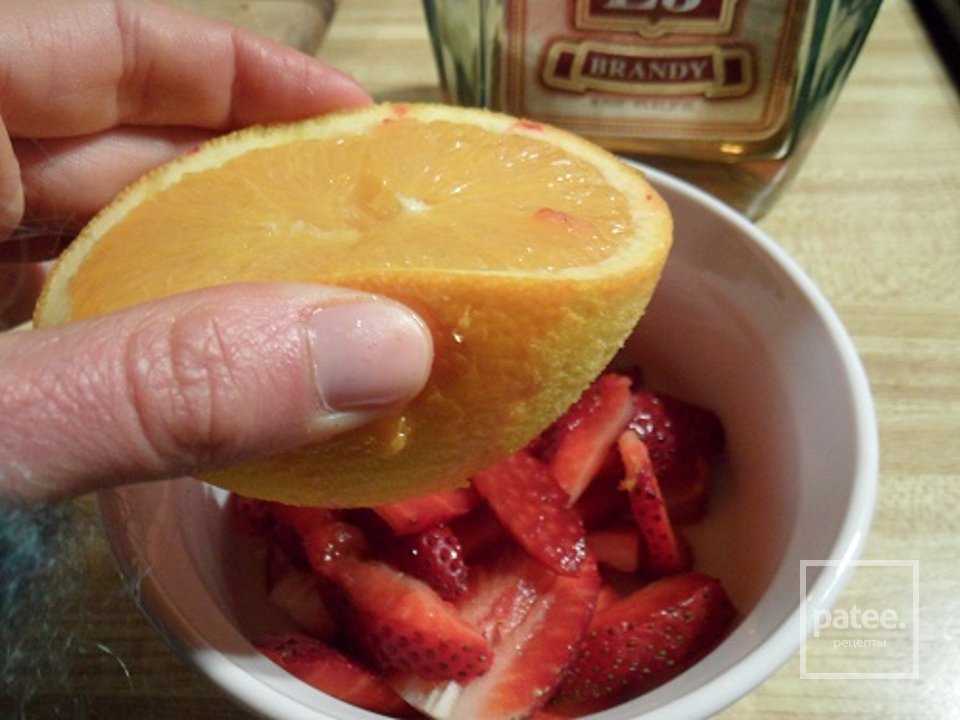 Клубничные кексы с бренди - Шаг 3