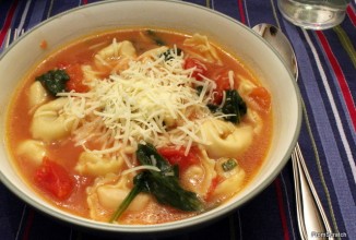 Суп с сырными тортеллини