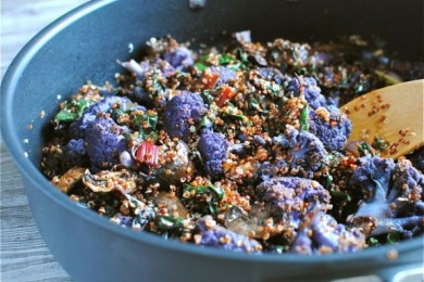 Красная киноа с фиолетовой цветной капустой - приготовление