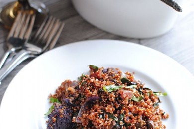 Красная киноа с фиолетовой цветной капустой - приготовление