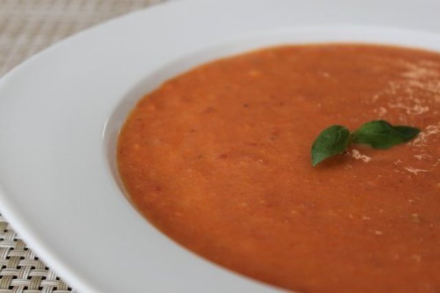 Крем-суп из жареных помидор