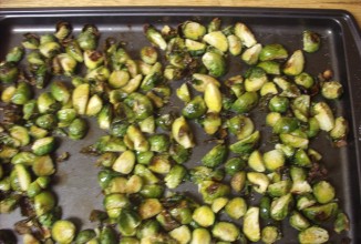 Чесночная паста с брюссельской капустой