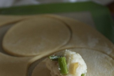 Вареники со спаржей и бри - приготовление