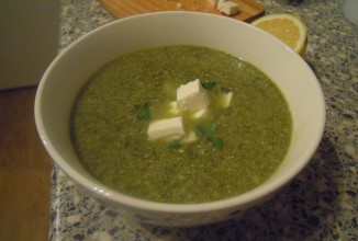 Суп со шпинатом и сыром фета