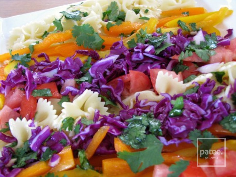 Салат из макарон с заправкой из меда и кинзы - Шаг 5