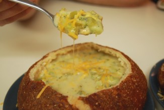 Суп с брокколи и чеддером