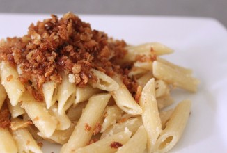 Паста с сухарями и чесноком