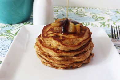 Блины с корицей и яблоками - приготовление