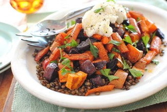 Чечевица с запеченными овощами