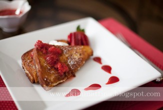 Французские тосты с начинкой из творожной пасты