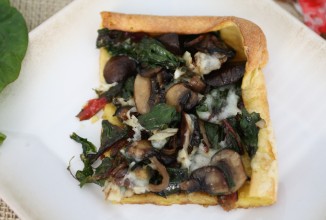 Пирог с мангольдом и грибами