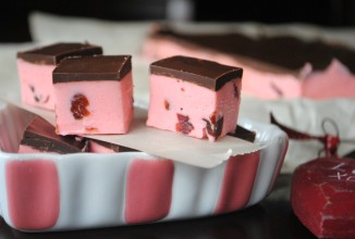 Вишневая помадка с шоколадом