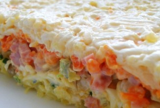 Слоеный салат с грибами