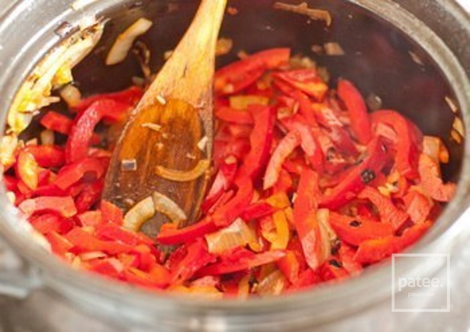 Тушенная свинина  со сладким перцем - Шаг 4