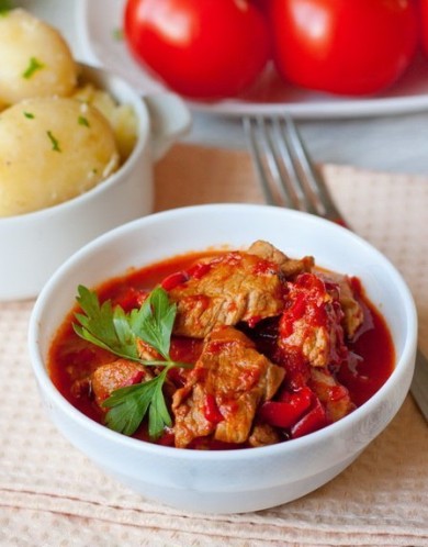 Тушенная свинина  со сладким перцем - Шаг 6