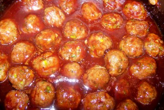 Фрикадельки под соусом