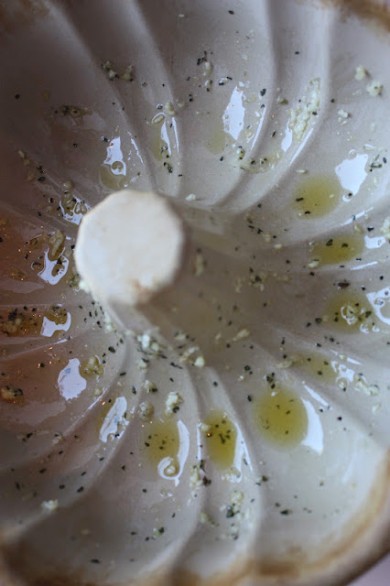 Хлеб с сыром и колбасой - Шаг 2