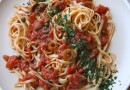 Спагетти с соусом а ля путанеска
