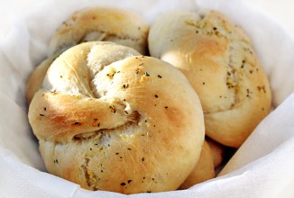 Булочки с чесноком