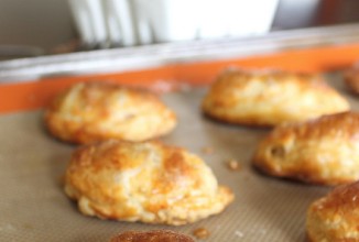 Пирожки с яблоками