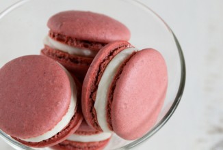 Печенье макарон с кремом из сливочного сыра