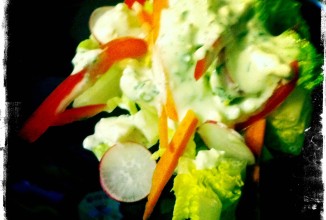 Лимонный соус для салата с голубым сыром