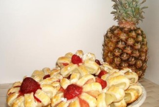 Печенье с ломтиками ананаса