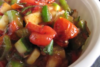 Сальса из печеных помидоров и перца поблано