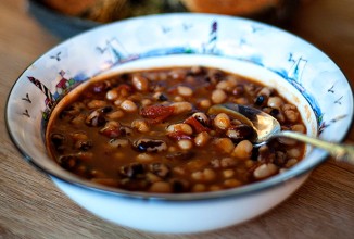 Вегетарианский суп с фасолью