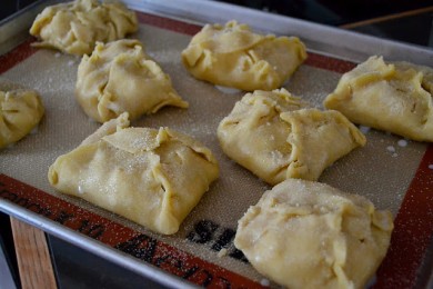 Запеченное яблоко в тесте - приготовление