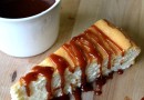 Чизкейк с карамельным соусом