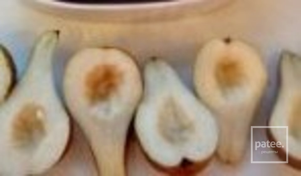 Груша в вине с вишней, корицей и перцем чили - Шаг 2