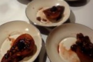 Груша в вине с вишней, корицей и перцем чили - приготовление