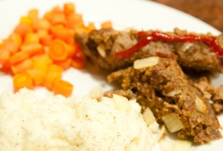 Картофельное пюре с укропом и чесноком