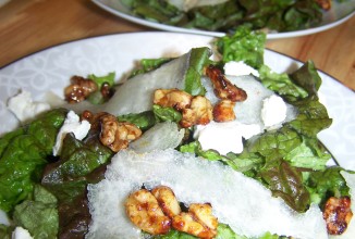 Салат с грушей и пеканом