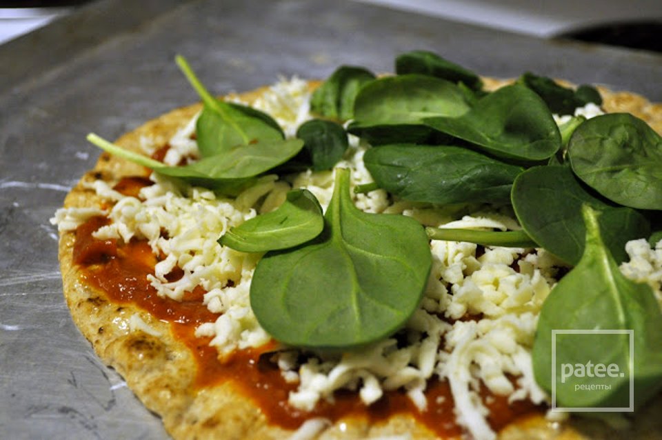Пицца с сыром фета и шпинатом - Шаг 6