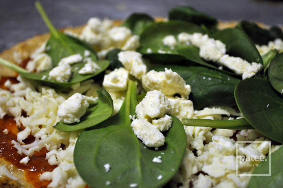 Пицца с сыром фета и шпинатом - Шаг 7