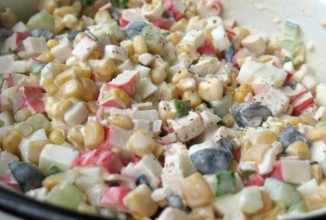 Салат крабовый с морской капустой