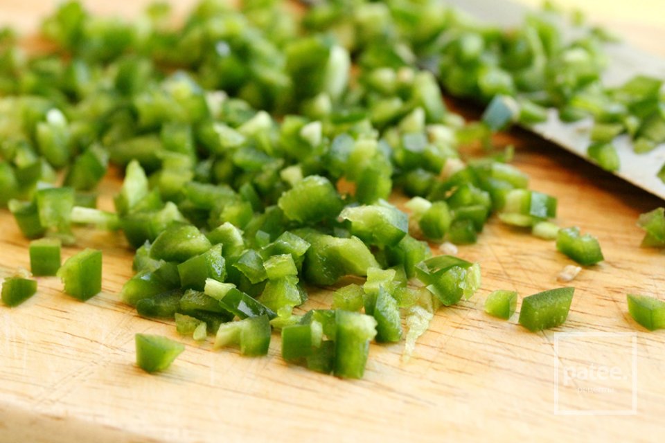 Салат с фасолью, нутом и овощами - Шаг 6