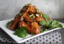 Куриные крылышки под соусом