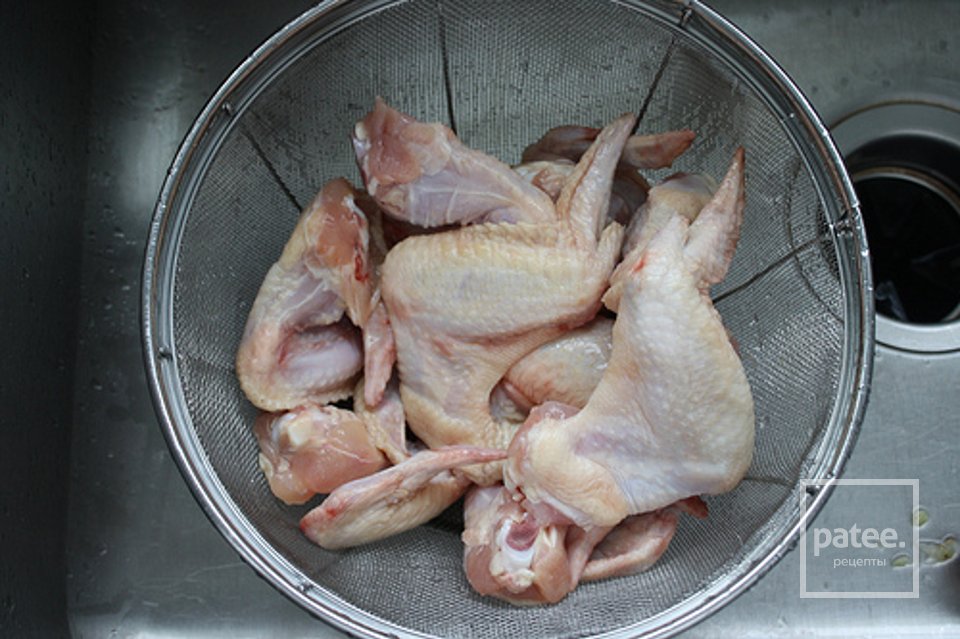 Куриные крылышки под соусом - Шаг 1