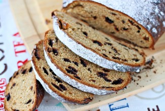 Хлеб с манго и шоколадом