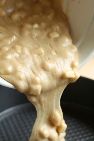 Яблочный пирог со сливочной глазурью - Шаг 7