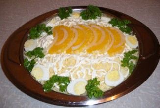 Салат Дипломат с яйцом и апельсином
