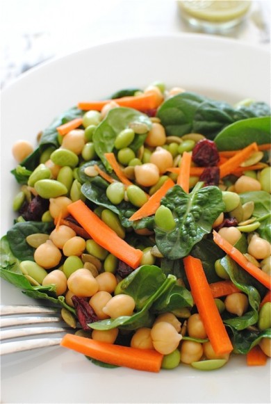 Салат с соевыми бобами и шпинатом - Шаг 5