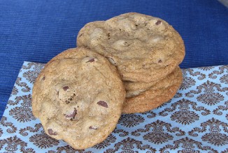 Печенье с шоколадными чипсами и корицей